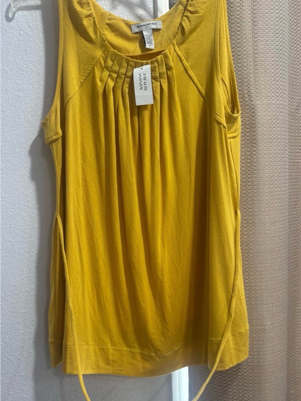 Banana Republic Mustard Yellow Sleeveless Pleated Front Top